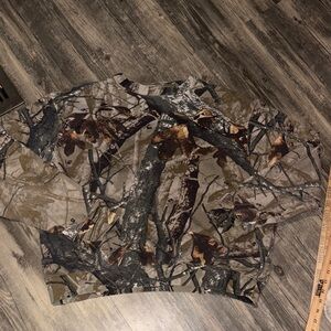 Vintage oversized Camo sweatshirt 
Medium woman’s
